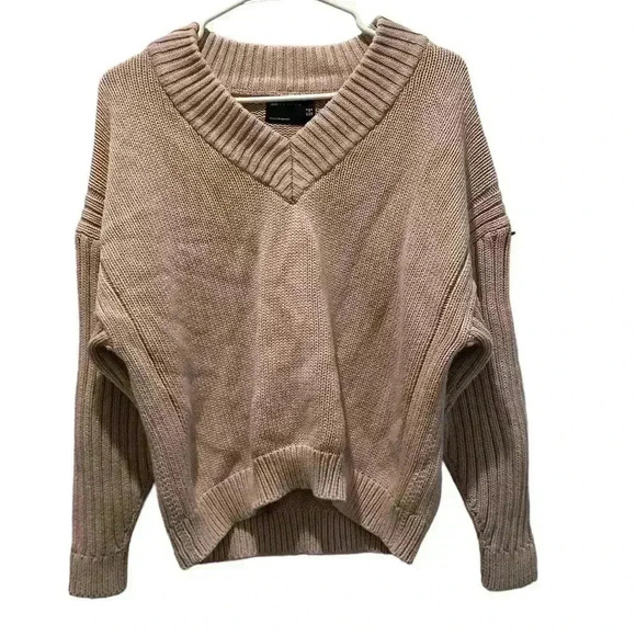 ASOS Design Pullover Pink VNeck Sweater Size Small 4 - Picture 1 of 4